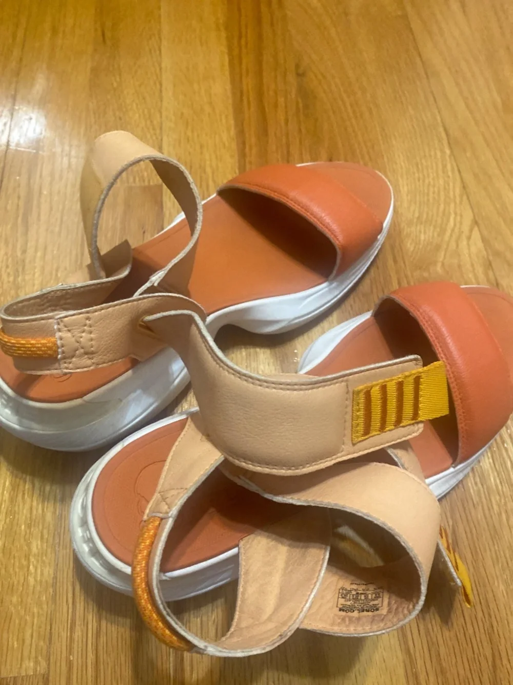 Sorel Explorer Blitz Platform Sandals Womens 9.5 Open Toe Orange Beige Leather